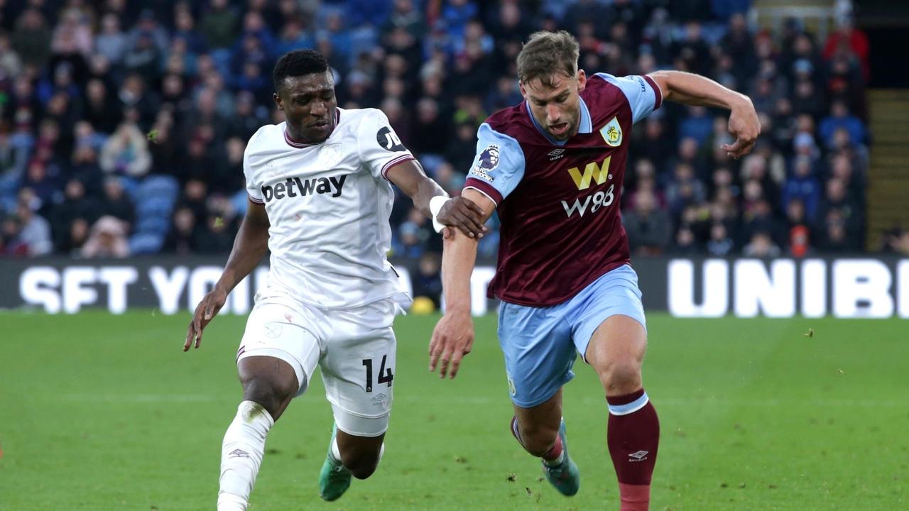 Beeld uit video: Kudus is met assist de grote man bij de 1-1 van West Ham