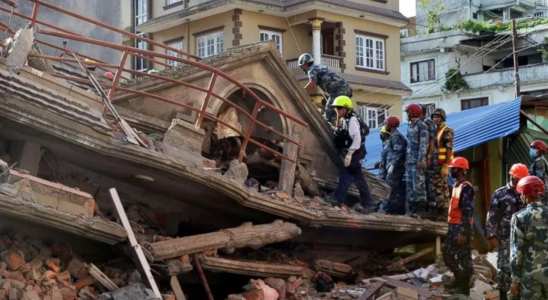 Bei Mitternachtsbeben kommen in Nepal 128 Menschen ums Leben