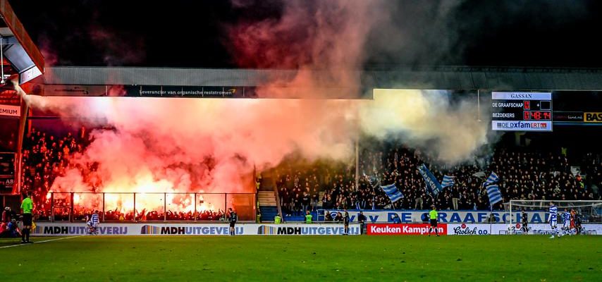 De Graafschap kommt dank des Patzers von Torwart Kortsmit knapp