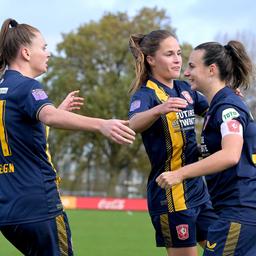 Der FC Twente vertreibt die Ajax Frauen mit einem knappen Sieg