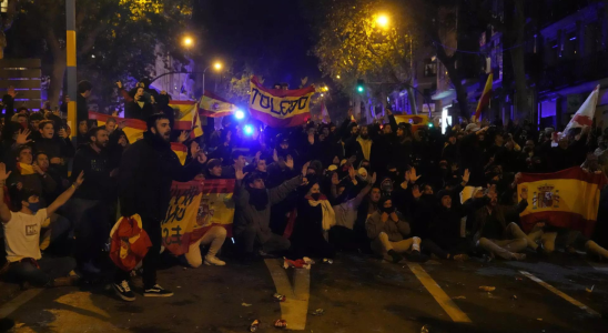 Die Proteste nehmen eine Wendung Die Proteste werden haesslich da