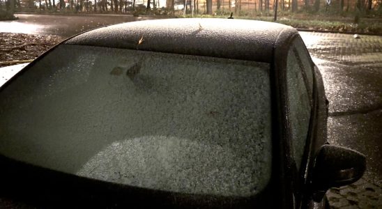 Erste Schneeschicht bleibt im Osten der Niederlande Inlaendisch