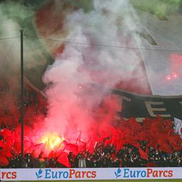 Forschung Es ist ein Wunder dass Feyenoord Ajax im April nicht