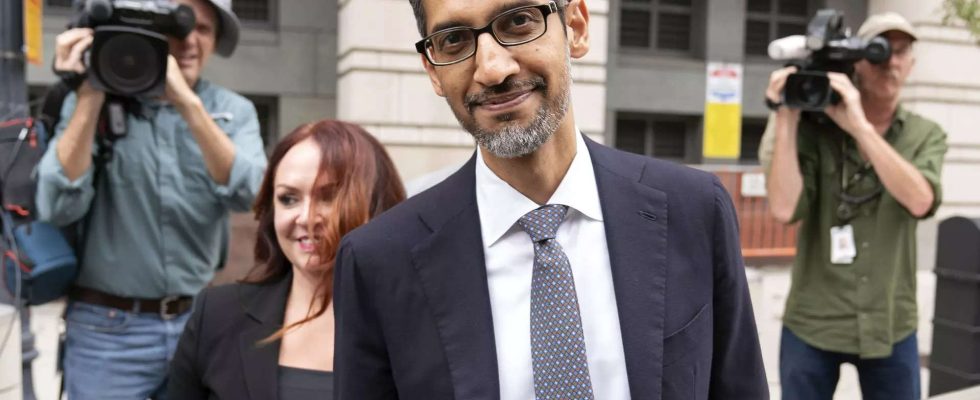 Google Sundar Pichai CEO von Google erklaert warum im Play