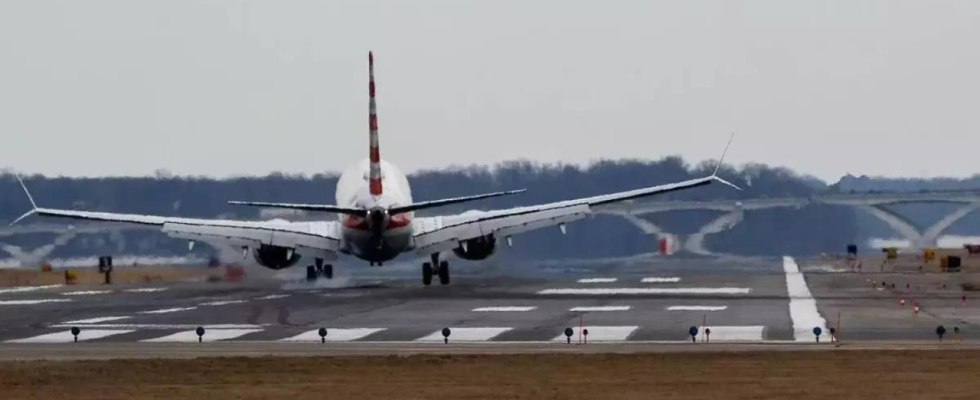 Hamburger Flughafen bleibt geschlossen da sich die Polizei mit der