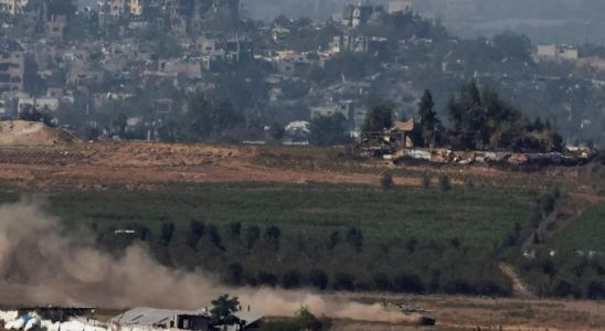 Israelischer Panzer am Tor des Hauptkrankenhauses in Gaza Mediziner plaedieren