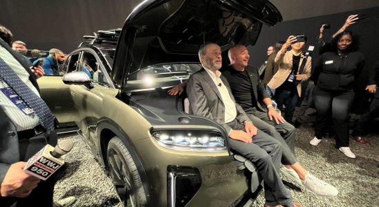 LA Auto Show Die Technik Elektrofahrzeuge und Autos die unsere