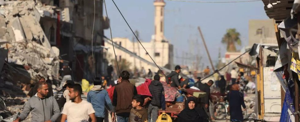 Nachhaltigkeit Gazastreifen fuellen die Strassen auf dem Weg nach Hause