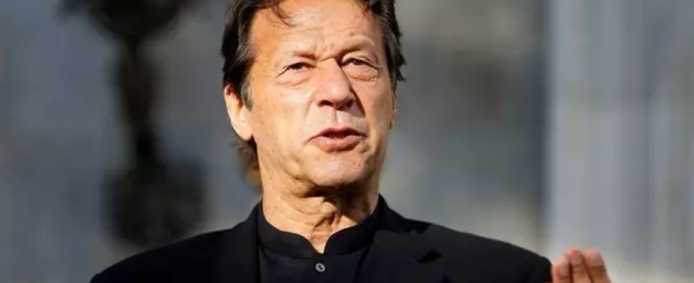 Pakistan Der ehemalige pakistanische Premierminister Imran Khan reicht einen Antrag