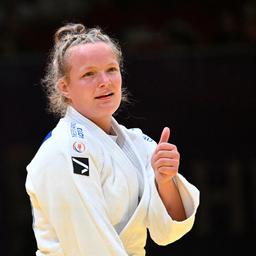 Sanne van Dijke macht einen Abstecher zu Bronze bei der