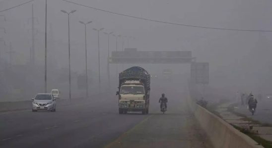 Smog Tausende erkranken im Osten Pakistans aufgrund des starken Smogs