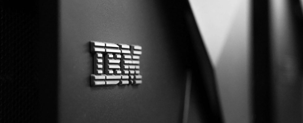 Social Media IBM stellt die Werbung auf der Social Media Plattform X