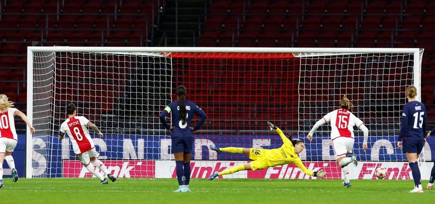 Spitse sieht den Sieg von Ajax Womens CL ueber PSG