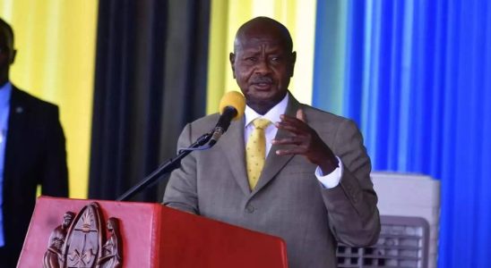 Ugandas Praesident Museveni kritisiert die Sicherheitshinweise der USA und Grossbritanniens