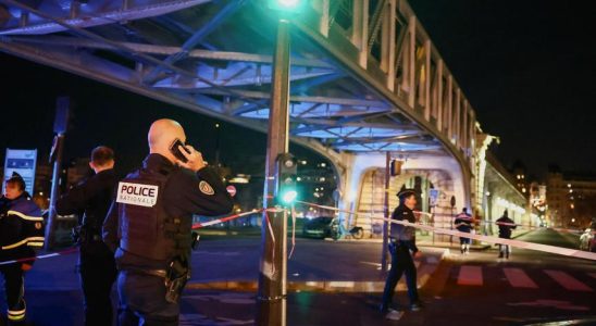 1701579391 Angreifer mit Messer und Hammer ersticht Passanten in der Naehe