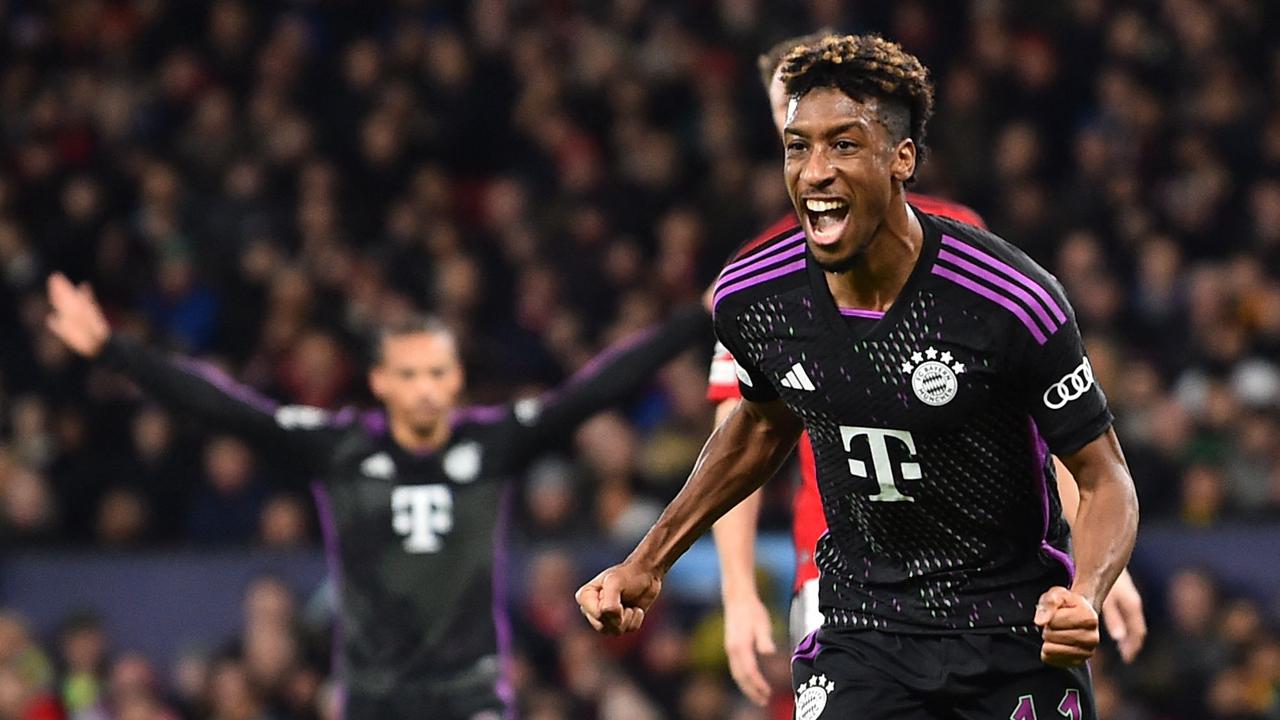 Beeld uit video: Coman schiet Manchester United naar plek vier in Champions League-groep