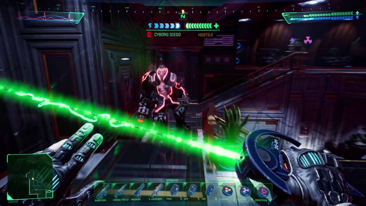 Ein Charakter, der in System Shock ein Laserschwert hält.  Dieses Bild ist Teil eines Artikels über die besten Horrorspiele des Jahres 2023.