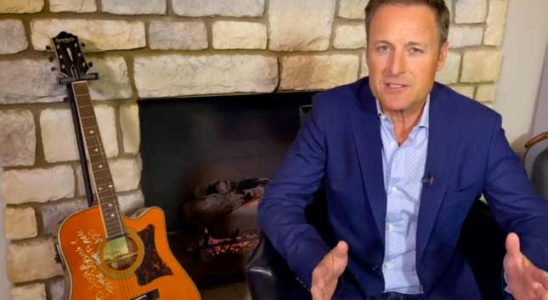 Der ehemalige Bachelor Moderator Chris Harrison spricht ueber die „toxische Beziehung