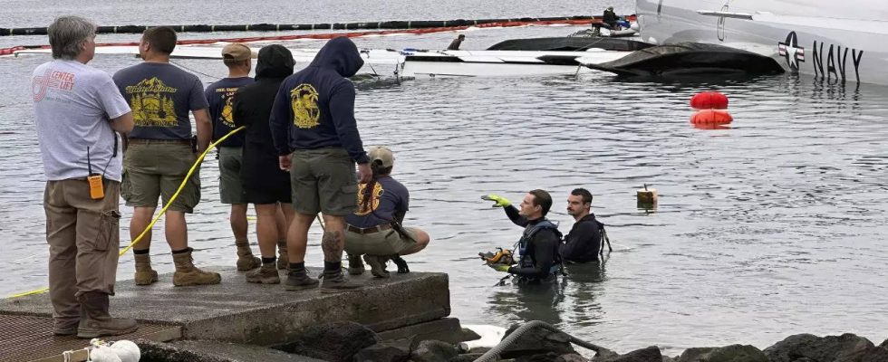 Hawaii Die US Marine plant ein Duesenflugzeug mit aufblasbaren Zylindern vor