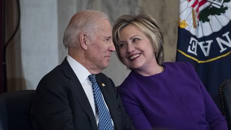 Hillary Clinton versucht Bidens Herzen und Taschen zu oeffnen –