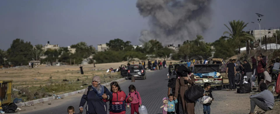 Israel weitet die Evakuierungsbefehle aus da es seine Offensive inmitten