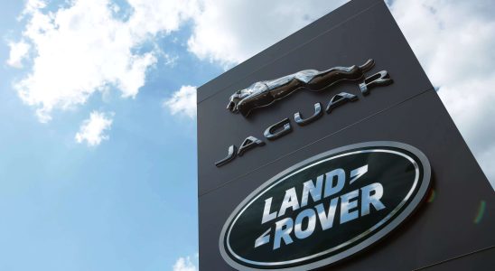 JLR JLR ist Partner von Tata Communications und verbindet 128