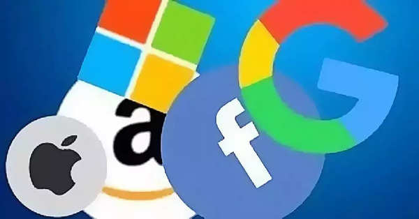 KI Wettruesten 2023 Das Jahr des KI Wettruestens – Google Microsoft Amazon