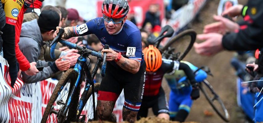 Kultheld untroestlich nachdem Van der Poel das Selfie verhindert hat