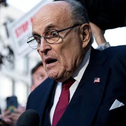 Luegen ueber Trumps „Sieg kosteten Giuliani 136 Millionen Aus