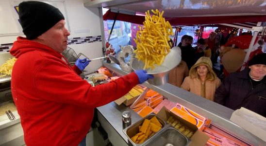 Niederlaendisches Duo backt Pommes in der Ukraine „Wertvoll hilft aber