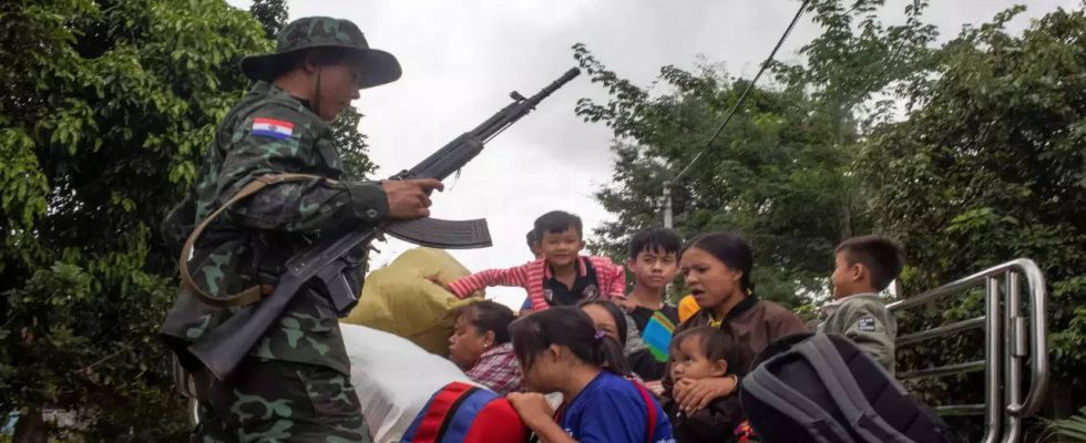 Pro demokratische Kaempfer in Myanmar Pro demokratische Kaempfer in Myanmar kaempfen um