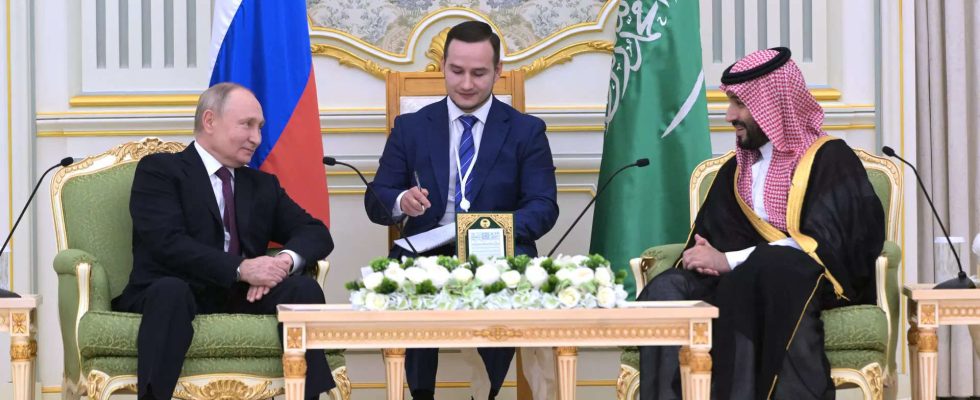 Putin Putin trifft den saudischen Kronprinzen auf einer seltenen Reise