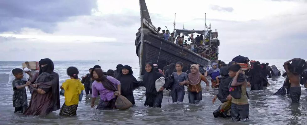 Rohingya UN draengt auf Rettung von 185 im Indischen Ozean