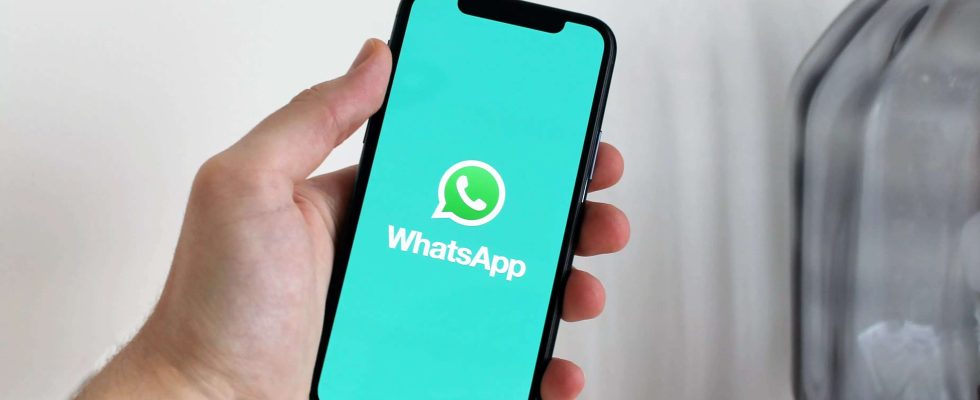 So blockieren Sie Administratoren in laestigen WhatsApp Gruppen