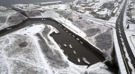 Starker Schneefall im Norden Englands fuehrt zu verheerenden Schaeden auf