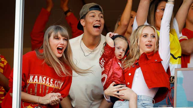 Fans von Taylor Swift sind von der Verbindung mit Jackson Mahomes enttäuscht