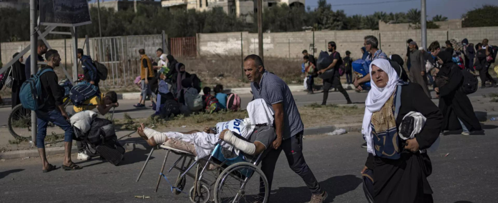 „Erschoepfte Menschen im Gazastreifen hoffen verzweifelt auf ein Ende des