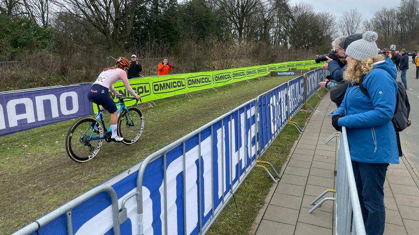 1704342919 81 Fehlverhalten gegen Van der Poel bringt Cyclocross Spieler in Verlegenheit „Das