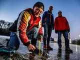 De schaatsliefde van ijsmeesters: 'Glunderen als men het ijs op kan'