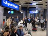 Treinverkeer van en naar Schiphol ligt opnieuw plat, veel overlast verwacht