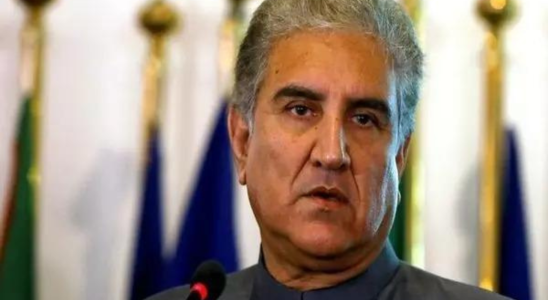 Der pakistanische Tehreek e Insaf Fuehrer Shah Mehmood Qureshi erklaerte sich fuer „unzulaessig