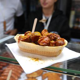 Deutsche Polizisten stehen unter Korruptionsverdacht nachdem sie Gratis Currywurst gegessen hatten