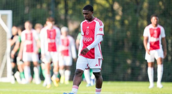 Die B Mannschaft Ajax musste im Trainingsspiel gegen Hannover 96