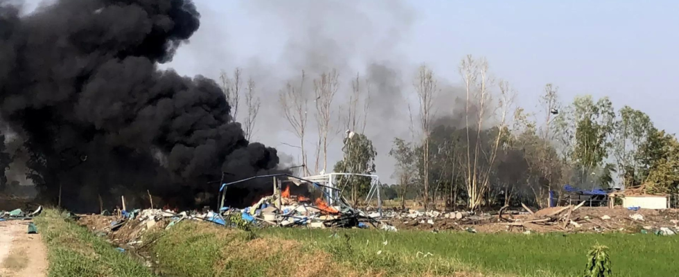 Explosion in einer Feuerwerksfabrik in Zentralthailand Mehrere Todesfaelle gemeldet