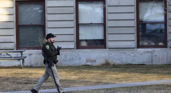 Falsche Bombendrohungen erzwingen die Evakuierung einiger US Staatshaeuser