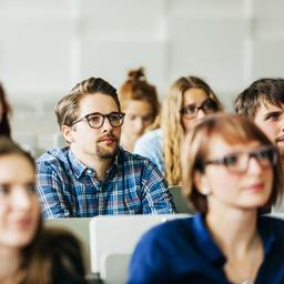 Fast 130000 Studierende erhalten heute mehr Geld von DUO auf