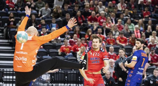 Handballer beenden ihr Trainingsprogramm fuer die Europameisterschaft mit einer hoffnungslosen