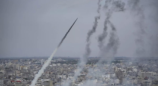 Hisbollah feuert Raketen auf Israel als „erste Reaktion auf die