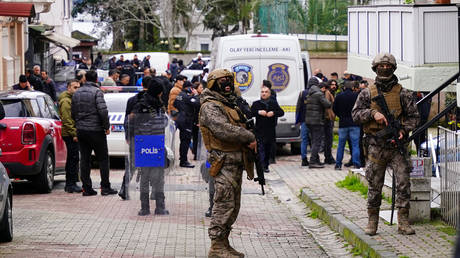 Katholische Kirche in Istanbul angegriffen GRAFIKVIDEO – World