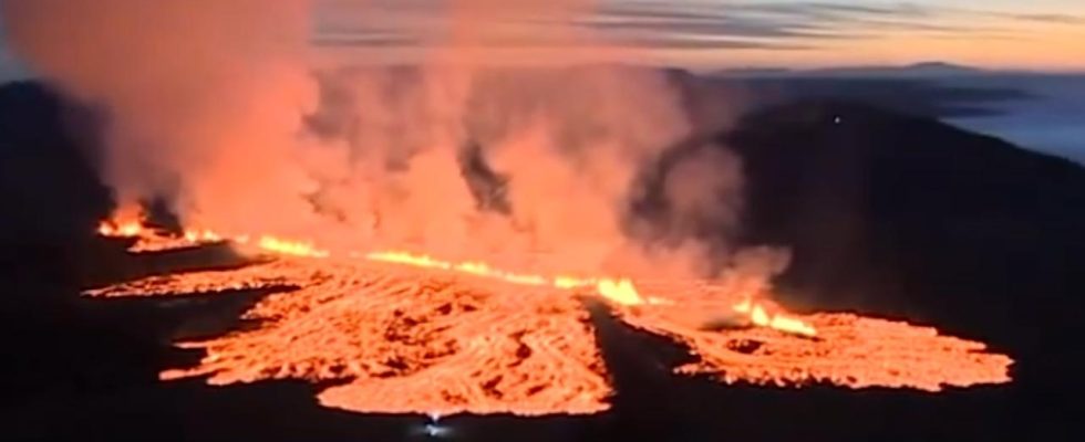 Lava erreicht Fischerdorf in Island mehrere Haeuser fangen Feuer